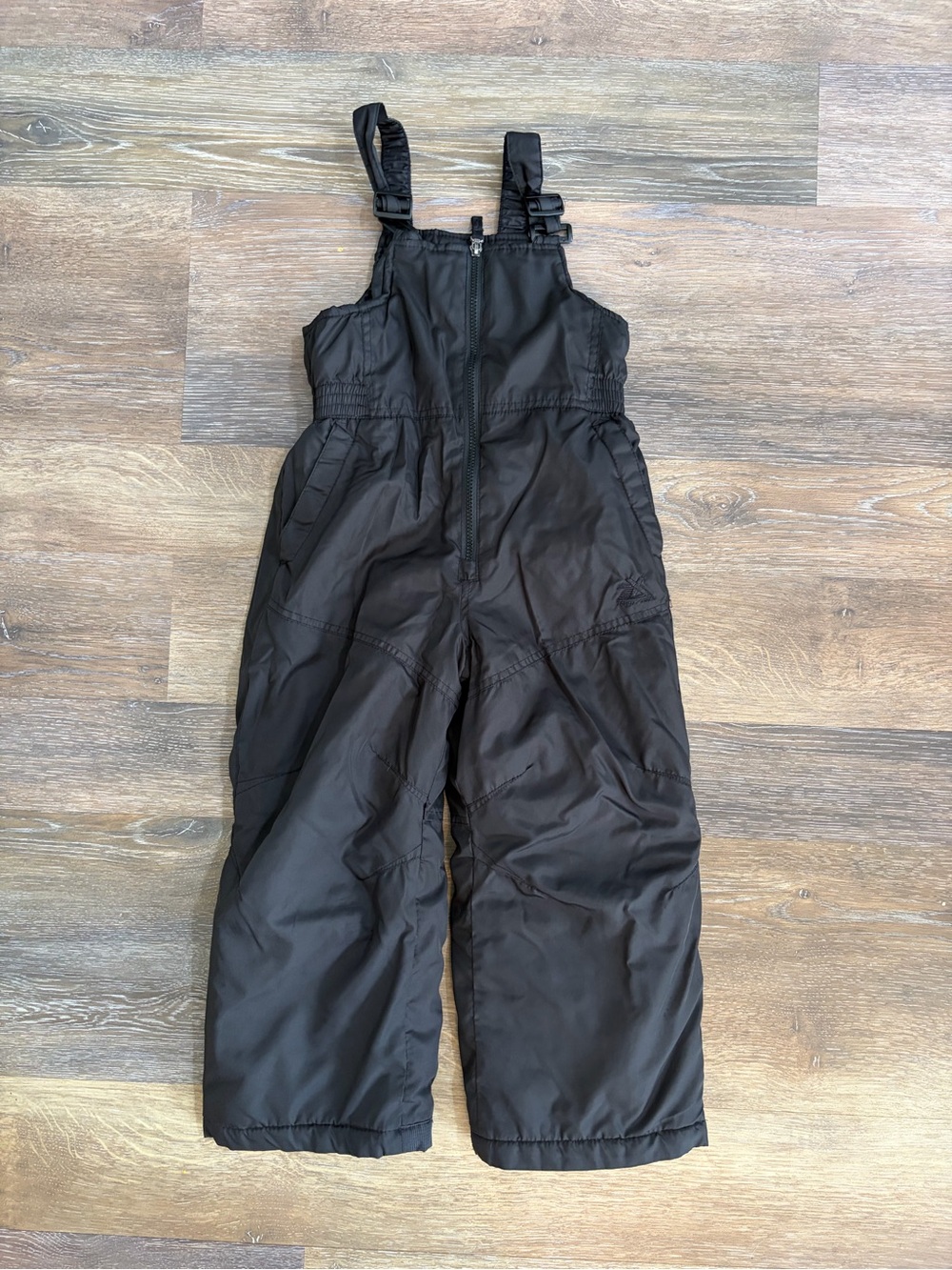 Zero XPosur kids black snow pants size M 5/6